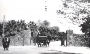 University main gate with improvements, 1920